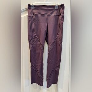 Lululemon On Pace Crop 21" in Vintage Grape